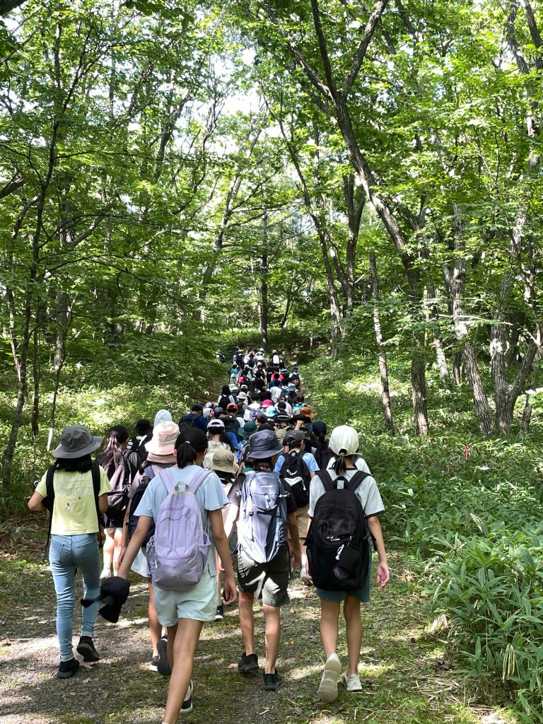 【６年林間学校】１日目川遊び